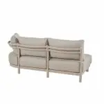 Ein Modular-Lounge-Sofa 3-Sitzer wird von hinten gezeigt, mit einem leichten Holz- oder Metallrahmen und Plüschkissen. Das moderne Design mit abgerundeten Kanten sorgt für Stil - perfekt für Gartenmöbel bei 1001-Sommer kaufen.